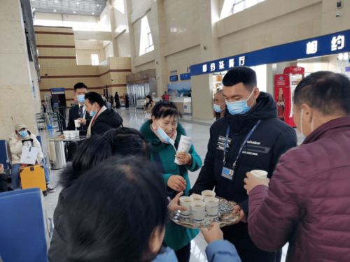 五大连池机场推出老年旅客专属“泽心”一体化服务，温情守护每一次出行