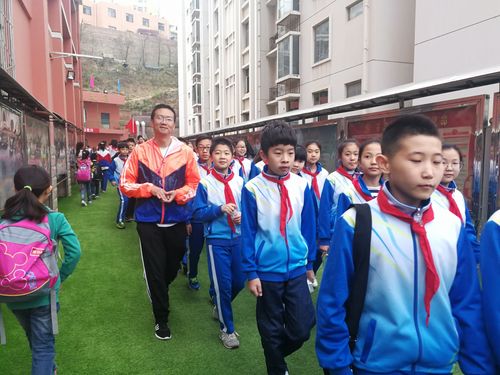 励志远足磨意志，逐梦慧泽向未来——延安慧泽小学远足活动侧记